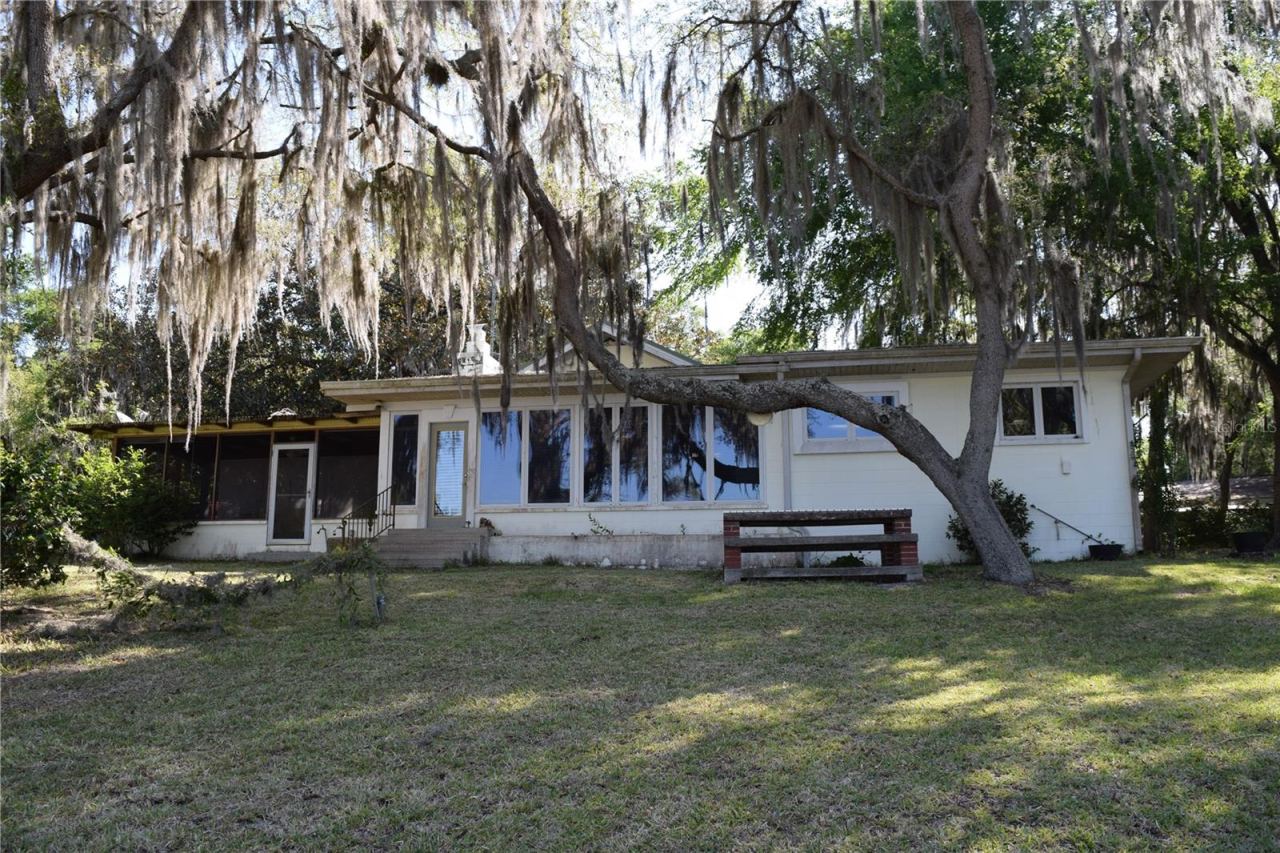 Photo 2 of 121 Aweema Way, Melrose, FL 32666