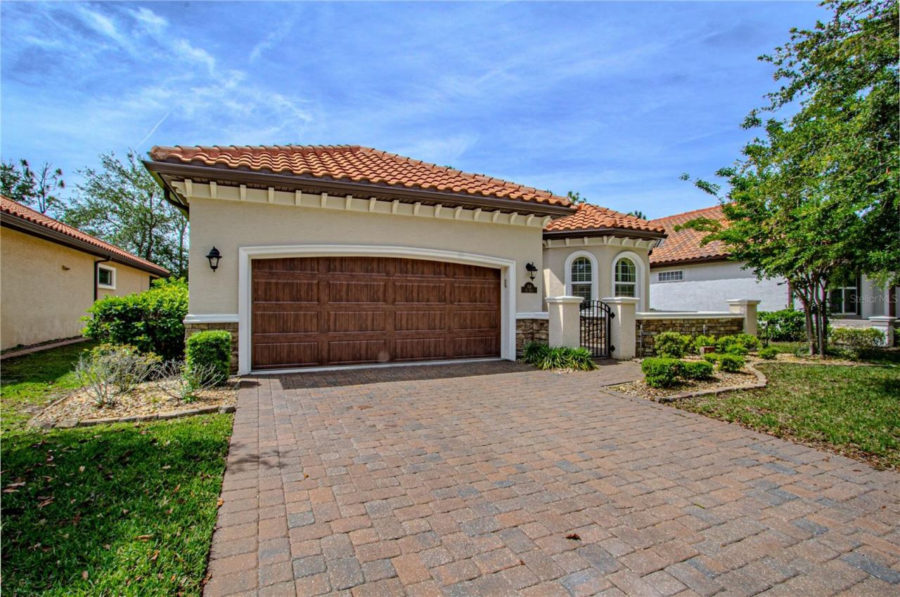 Photo 2 of 108 Via Roma, Ormond Beach, FL 32174