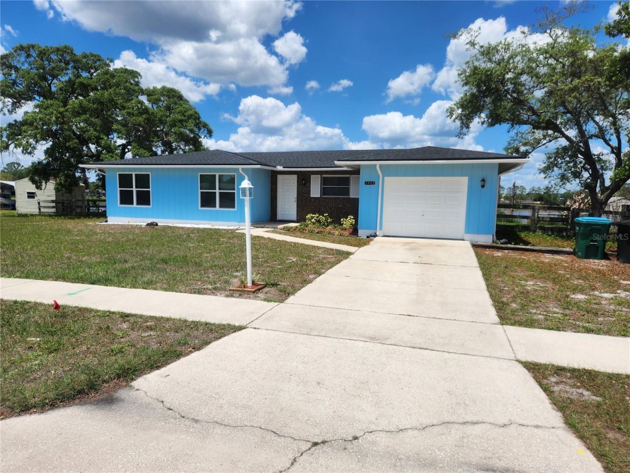 Photo 2 of 1952 English Dr, Deltona, FL 32738
