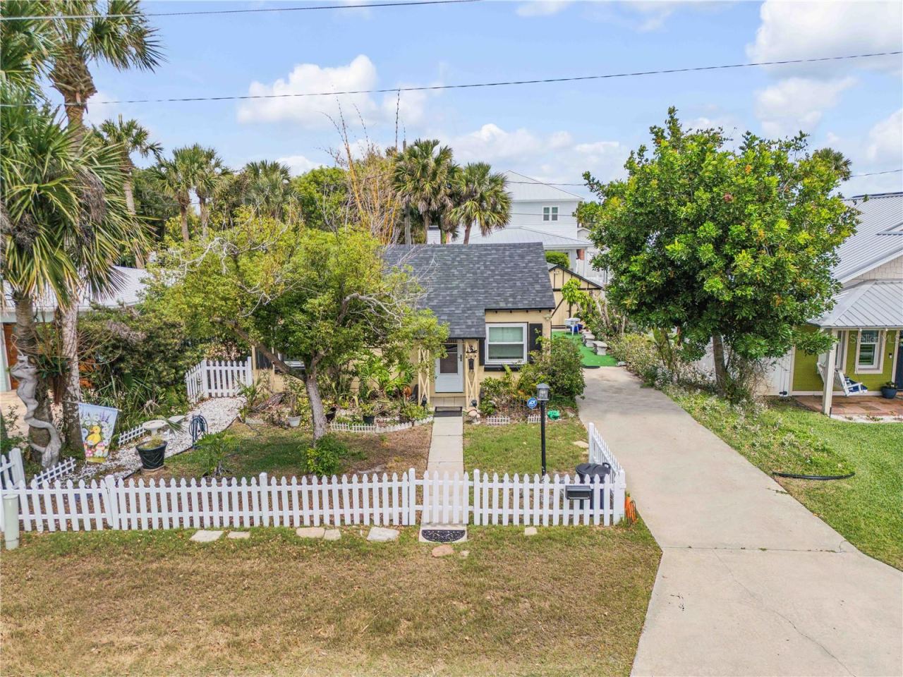 Photo 3 of 204 Condict Dr, New Smyrna Beach, FL 32169