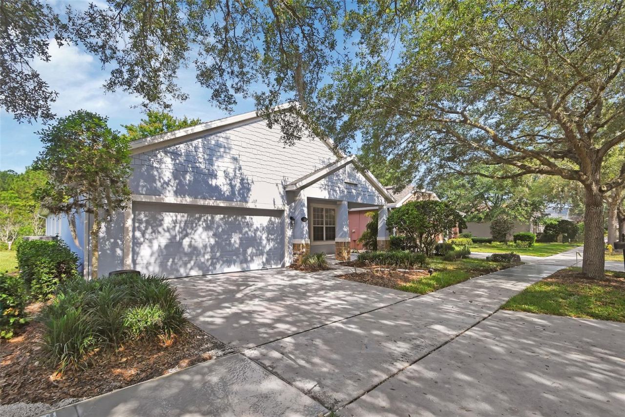 Photo 3 of 525 Heron Point Way, Deland, FL 32724
