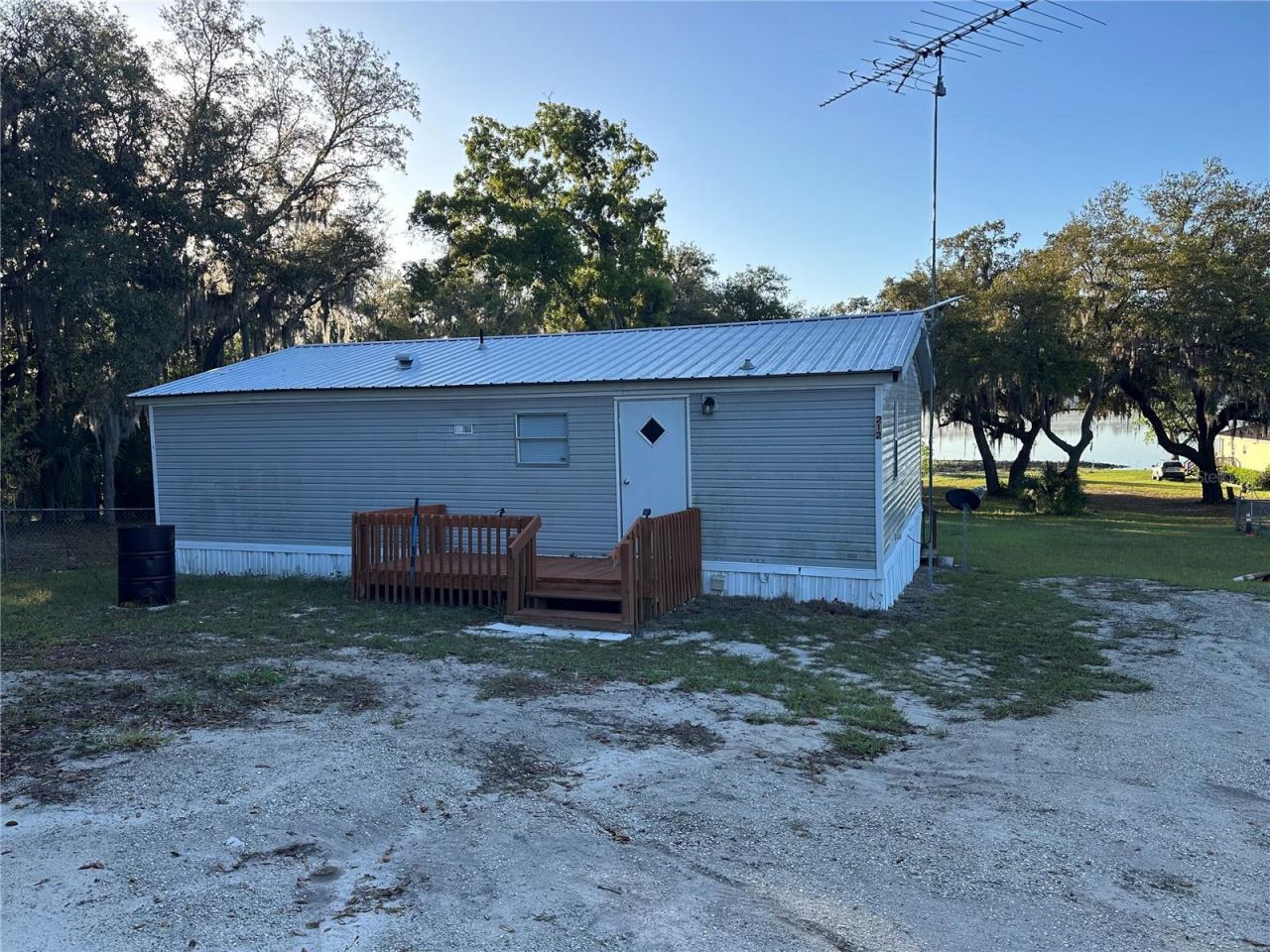 212 Ashley St, Hawthorne