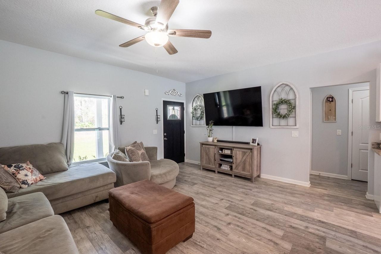 Photo 3 of 10410 Zigler Ave, Hastings, FL 32145