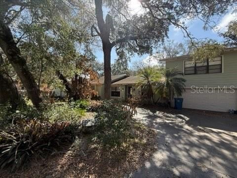 Photo 2 of 684 Stratford Dr, Deland, FL 32724