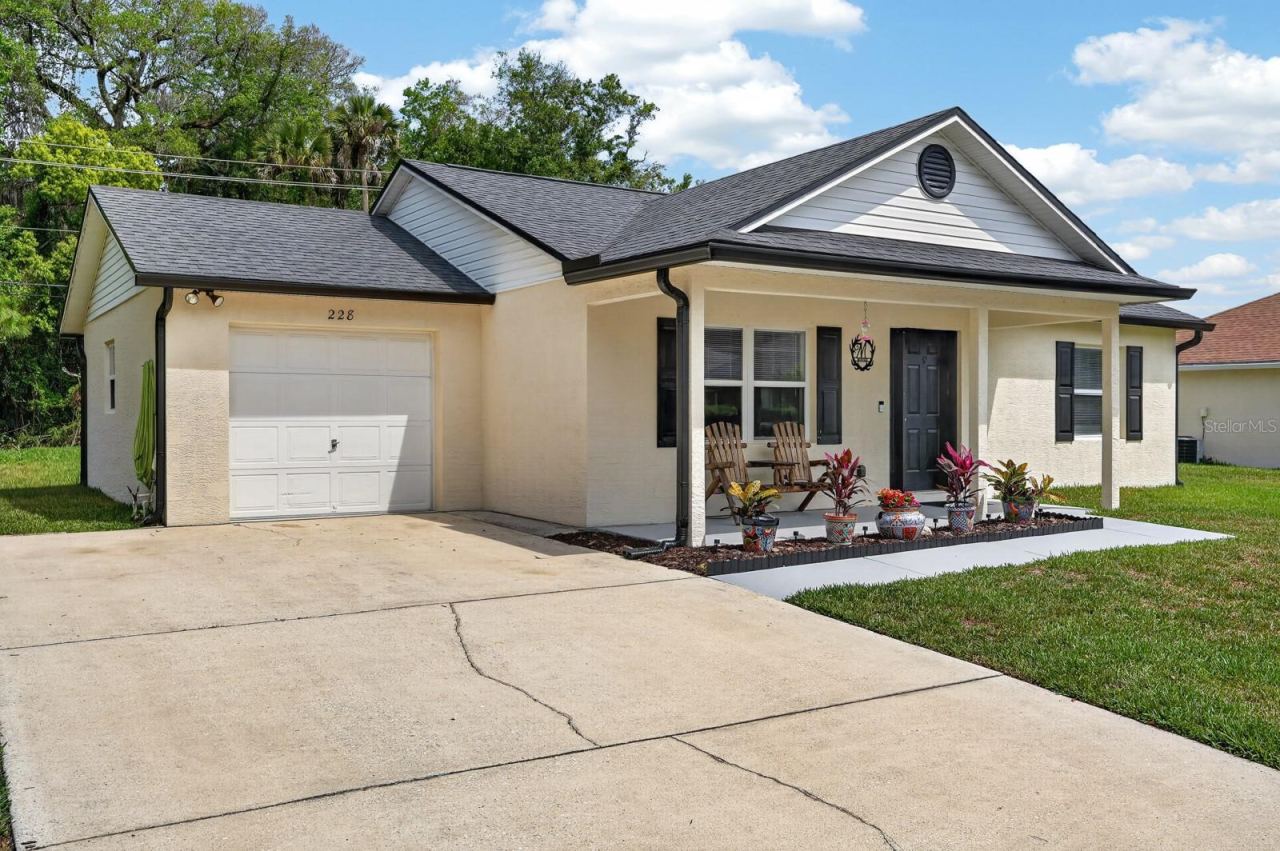 Photo 2 of 228 River Island Cir, St Augustine, FL 32095