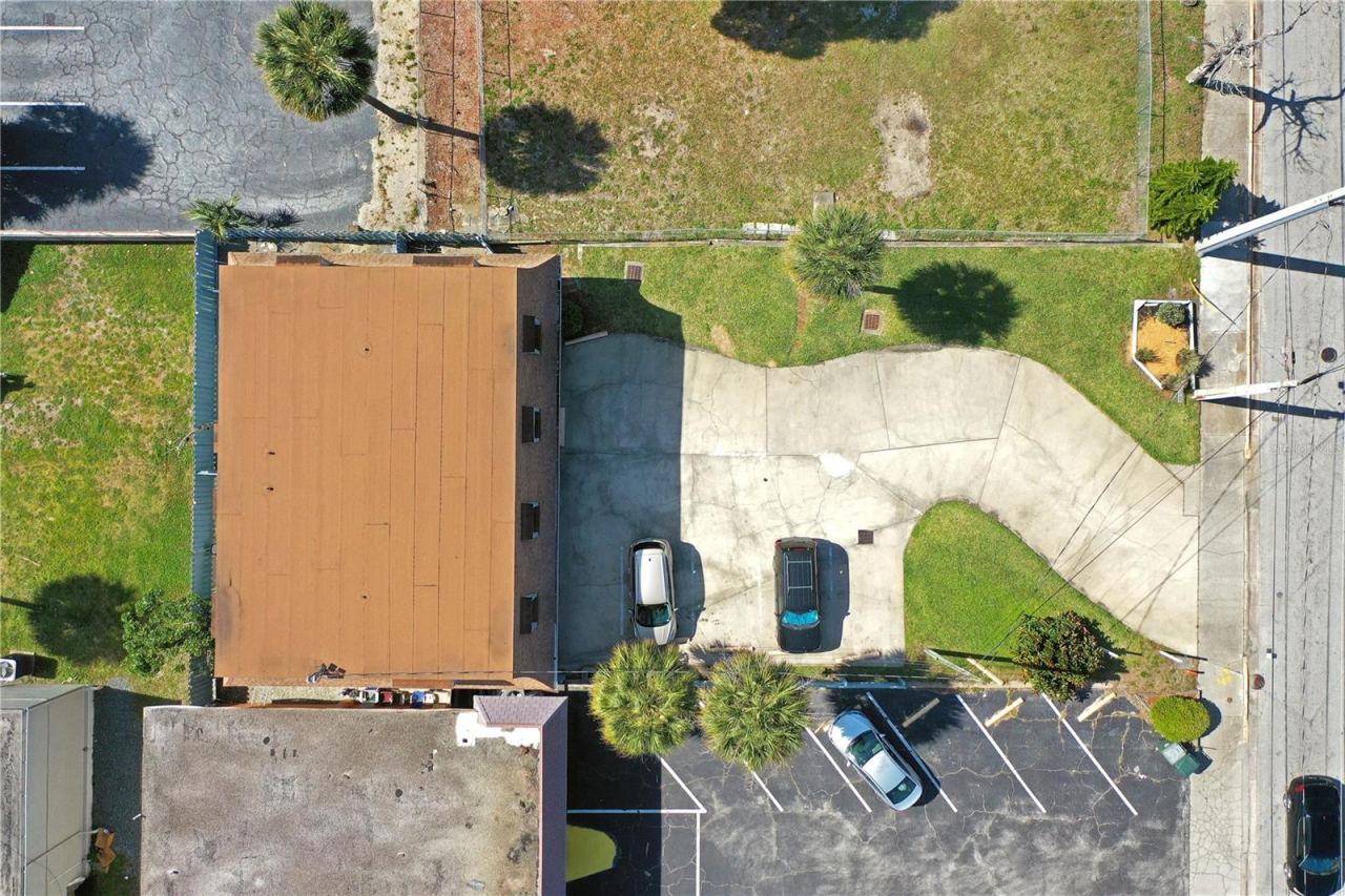 Photo 5 of 162 S Peninsula Dr, Daytona Beach, FL 32118