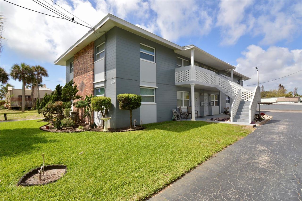 835 N Grandview Ave, Daytona Beach