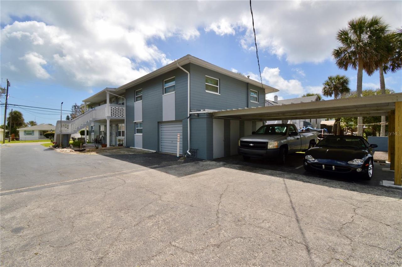 Photo 5 of 835 N Grandview Ave, Daytona Beach, FL 32118
