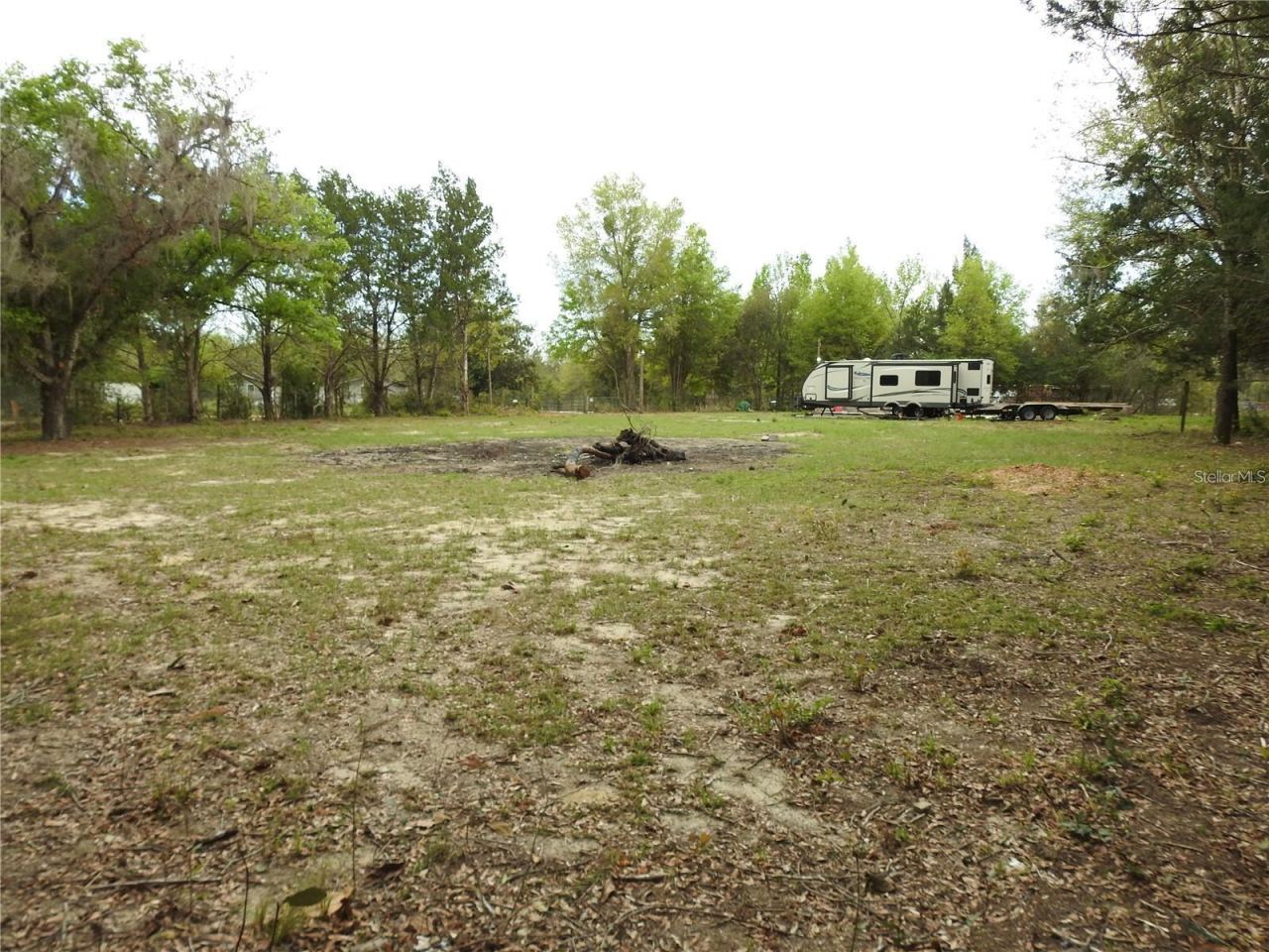 Photo 4 of 103 George Dr, Interlachen, FL 32148