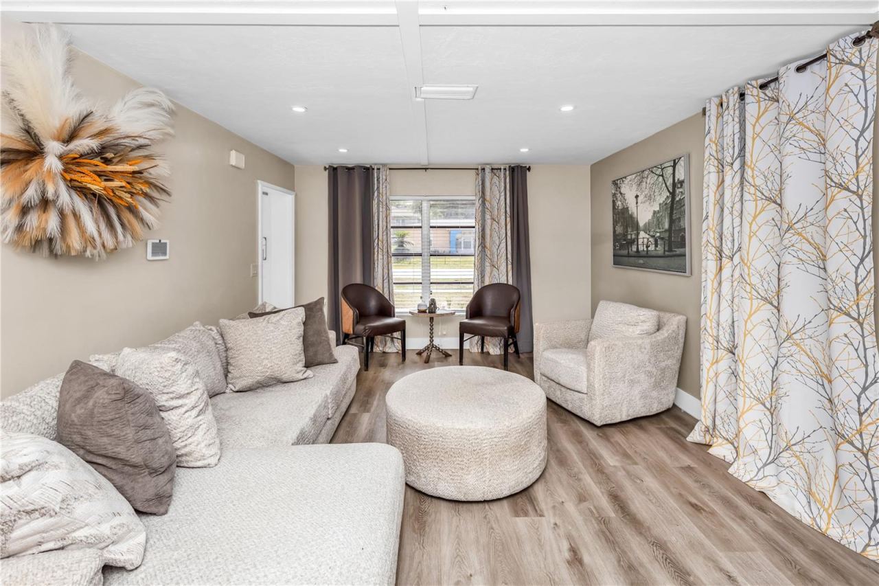 Photo 4 of 1020 Cobblestone Ave, Deltona, FL 32725