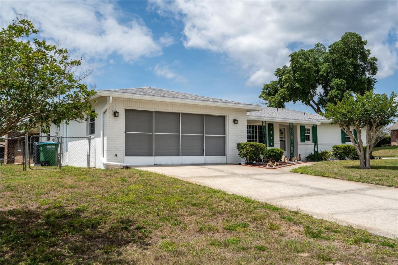 Photo 2 of 1078 Abadan Dr, Deltona, FL 32725