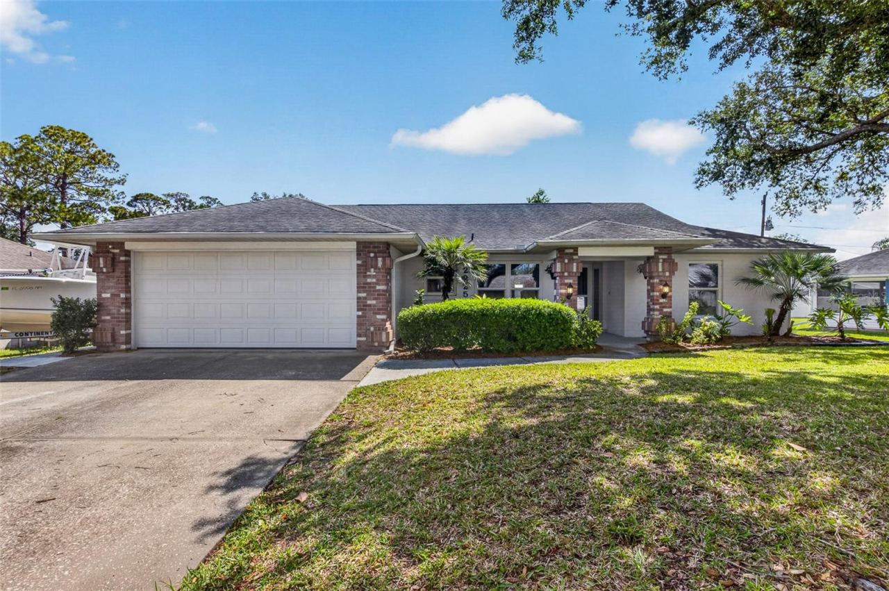 Photo 2 of 2225 Vista Palm Dr, Edgewater, FL 32141