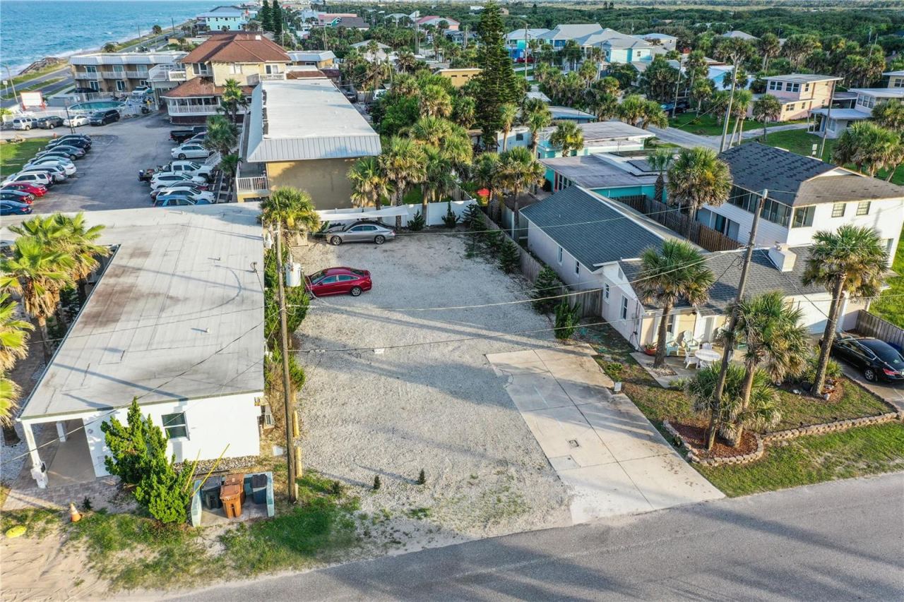 Photo 4 of 111 S 12th St, Flagler Beach, FL 32136