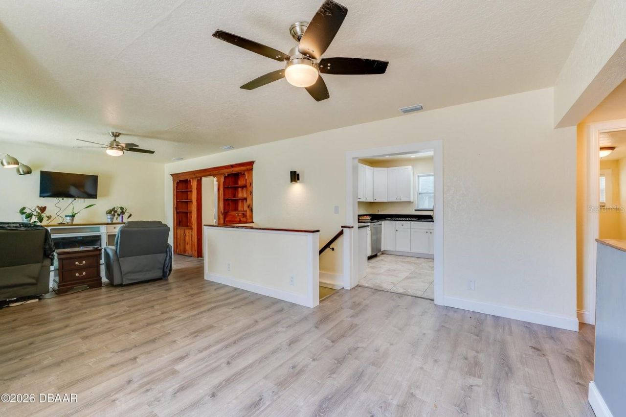 Photo 4 of 243 N Peninsula Dr, Daytona Beach, FL 32118
