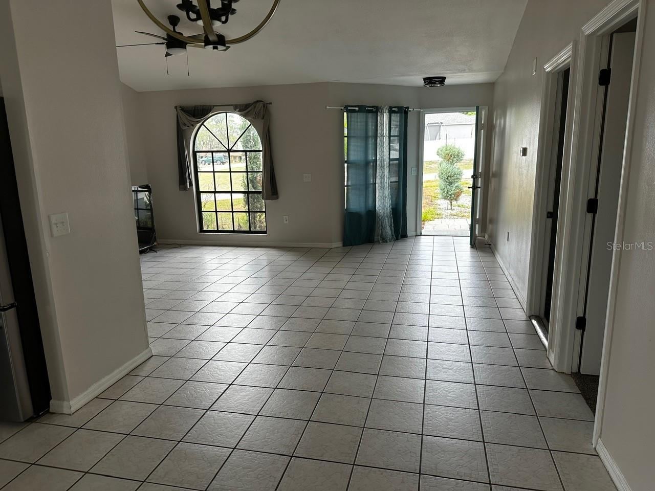 Photo 3 of 409 Elkin Ave, Deltona, FL 32738