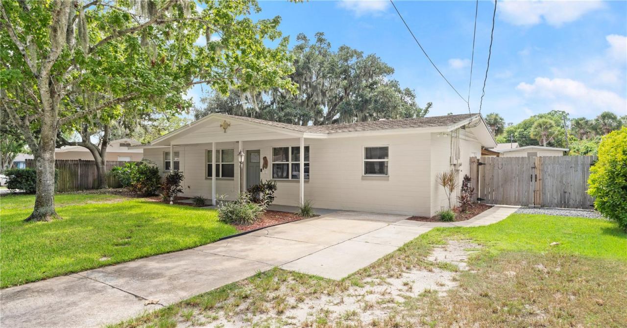 Photo 2 of 358 S Orchard St, Ormond Beach, FL 32174