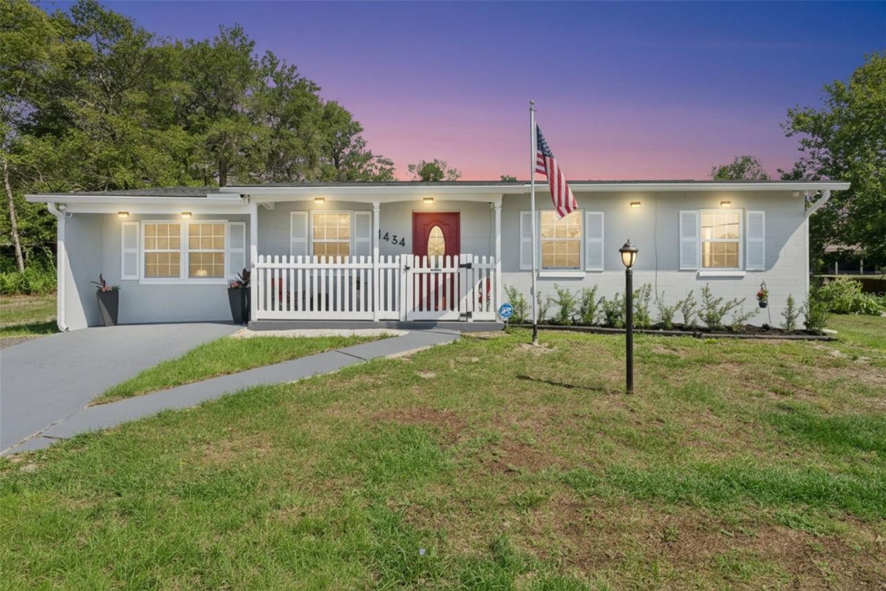 Photo 3 of 1434 Deltona Blvd, Deltona, FL 32725