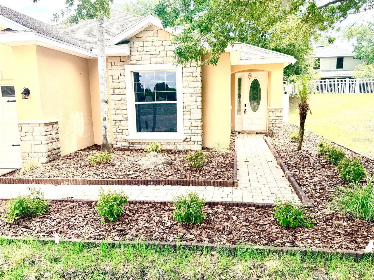 Photo 2 of 1541 Hackney Ter, Deland, FL 32720