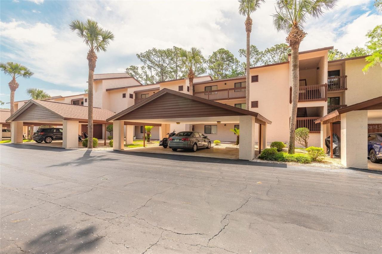 275 Indigo Dr #204, Daytona Beach, FL 32114