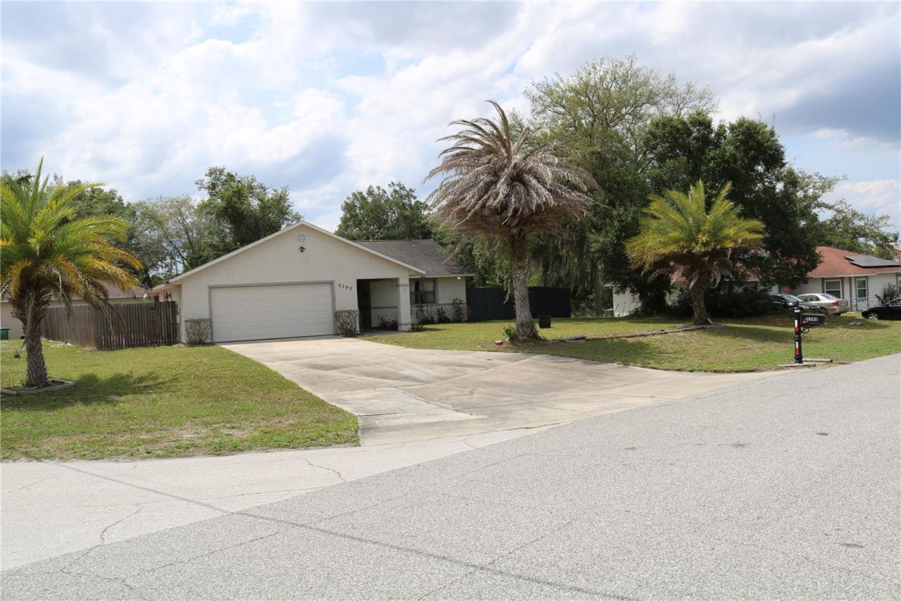 2392 Brimhall Ct, Deltona, FL 32738