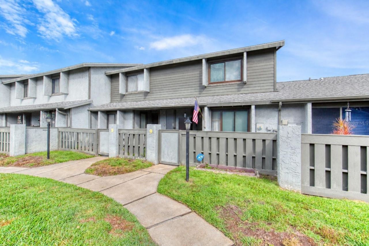 210 Lemon Tree Ln #9, Ormond Beach