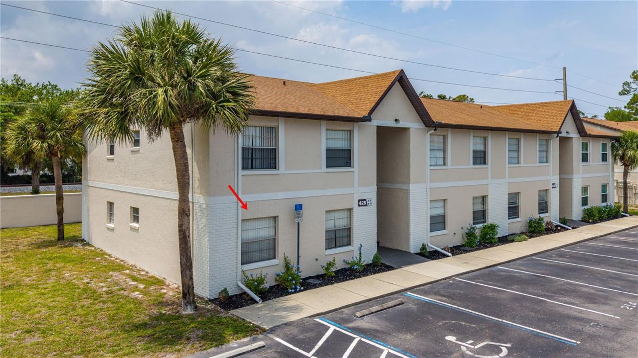 Photo 2 of 428 Banana Cay Dr #a, South Daytona, FL 32119