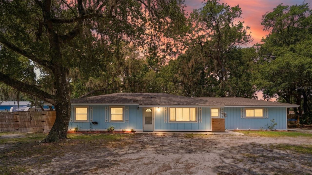 745 Wildwood Dr, St Augustine, FL 32086