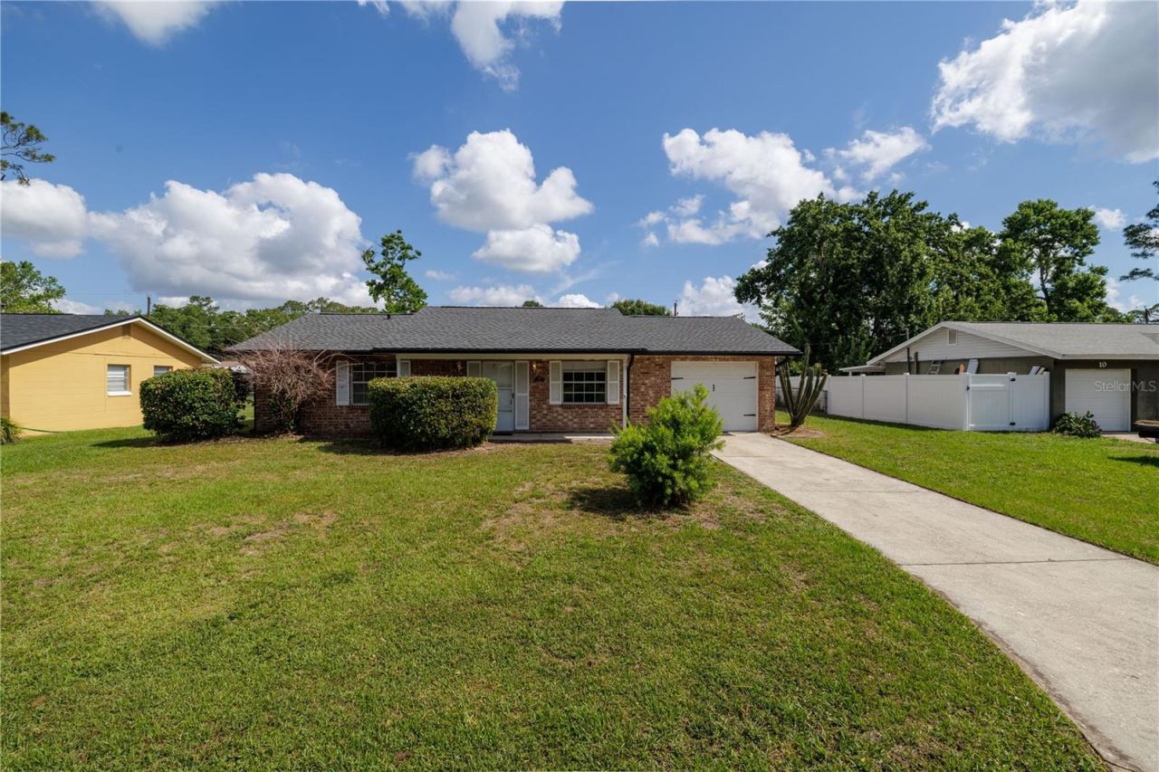 12 Azalea Dr, Daytona Beach
