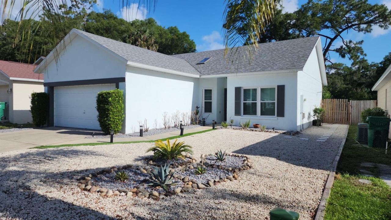 Photo 2 of 327 Heritage Estates Ln, Deland, FL 32720