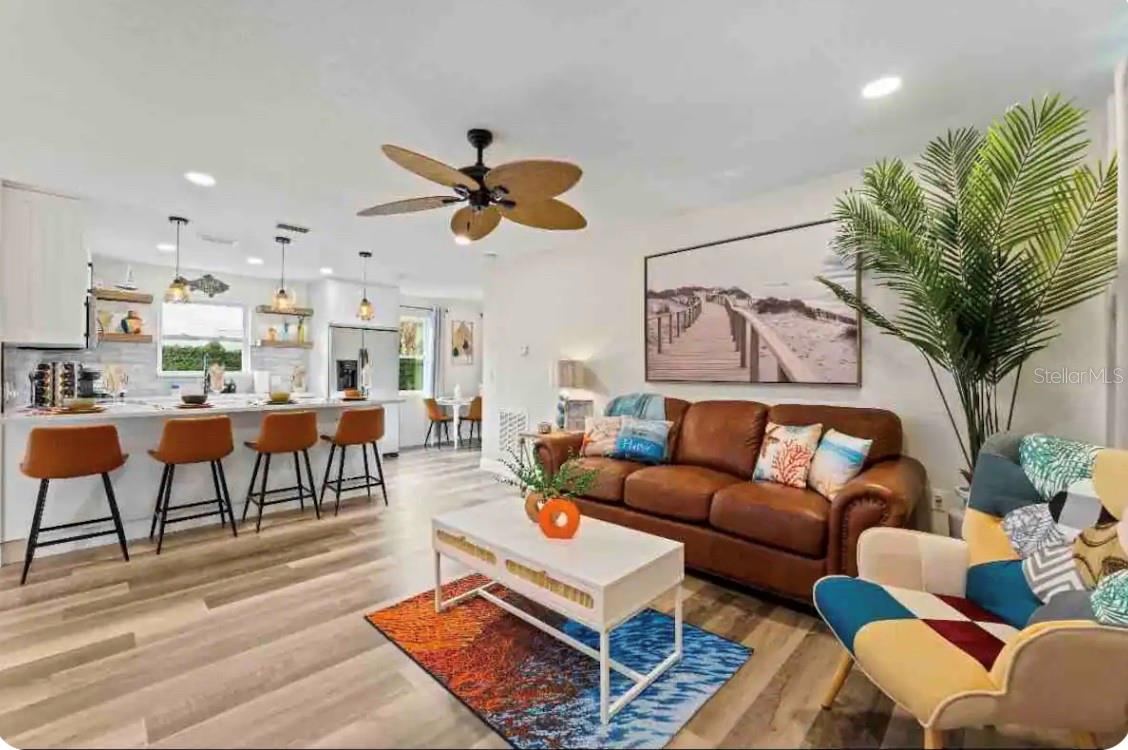 Photo 2 of 301 N Hollywood Ave, Daytona Beach, FL 32118