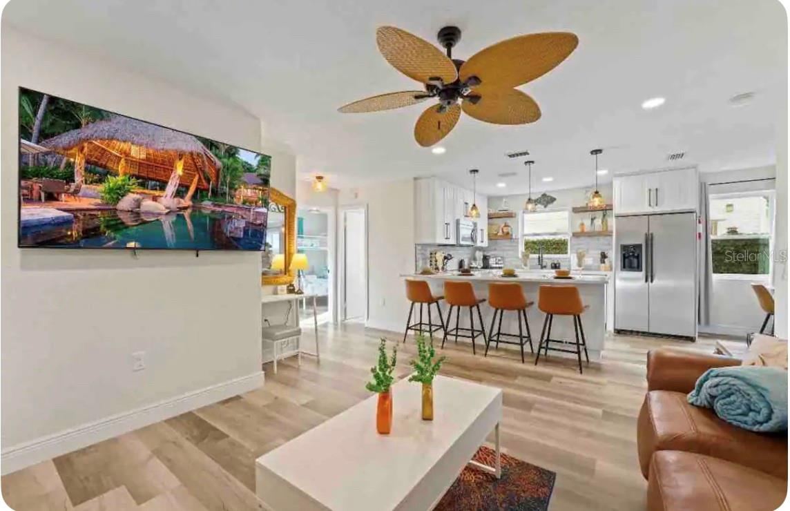 Photo 3 of 301 N Hollywood Ave, Daytona Beach, FL 32118