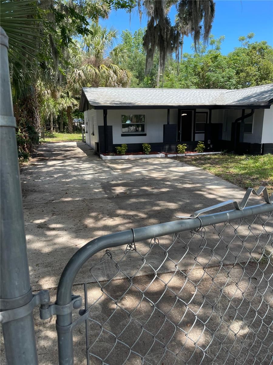 1139 Woodside Dr, Daytona Beach
