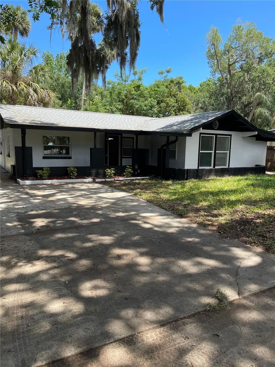 Photo 2 of 1139 Woodside Dr, Daytona Beach, FL 32117