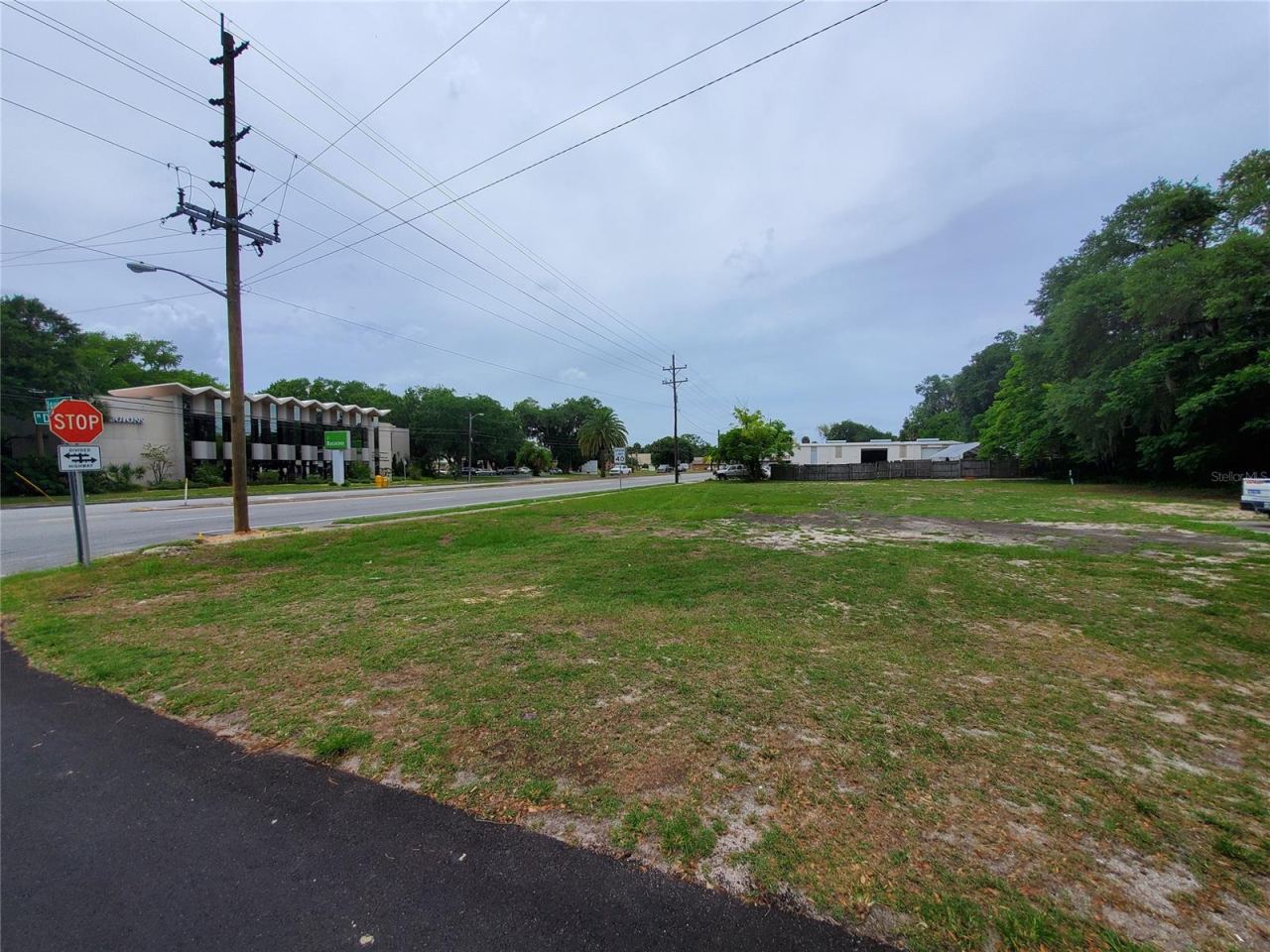 903 N Dixie Fwy, New Smyrna Beach