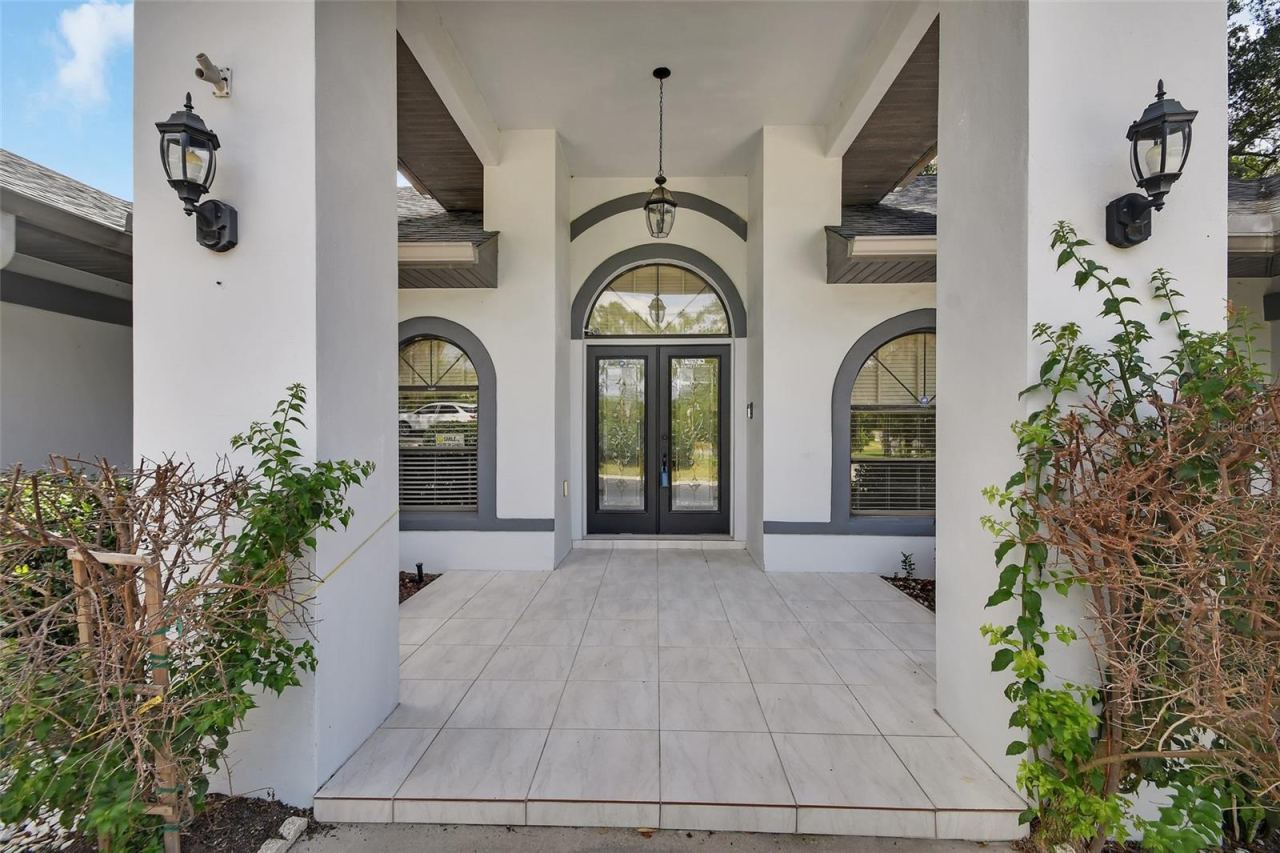 Photo 2 of 2465 Royal Rd, Deland, FL 32724