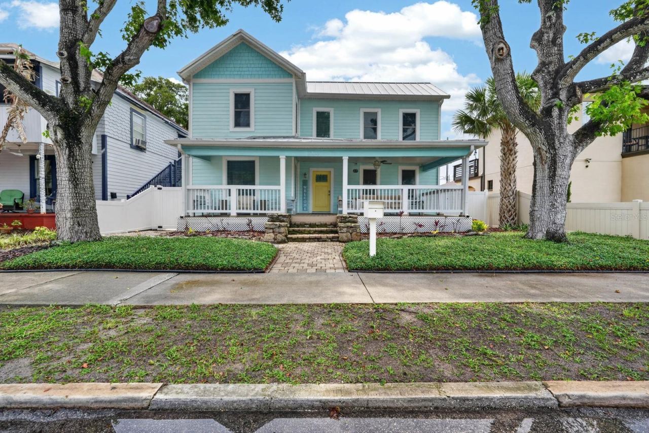 204 Palmetto St, New Smyrna Beach, FL 32168