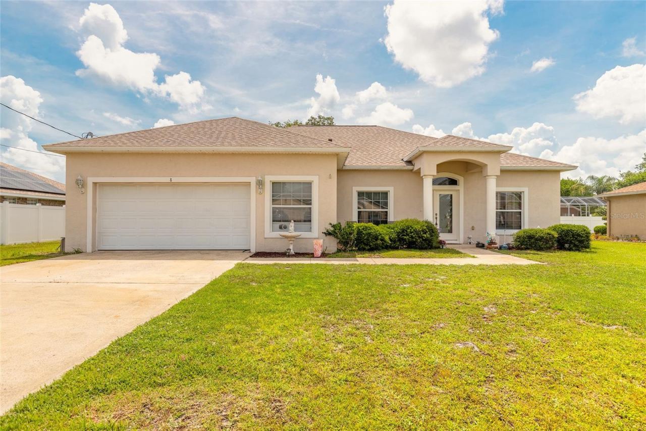 8 Lamoyne Ln, Palm Coast, FL 32137