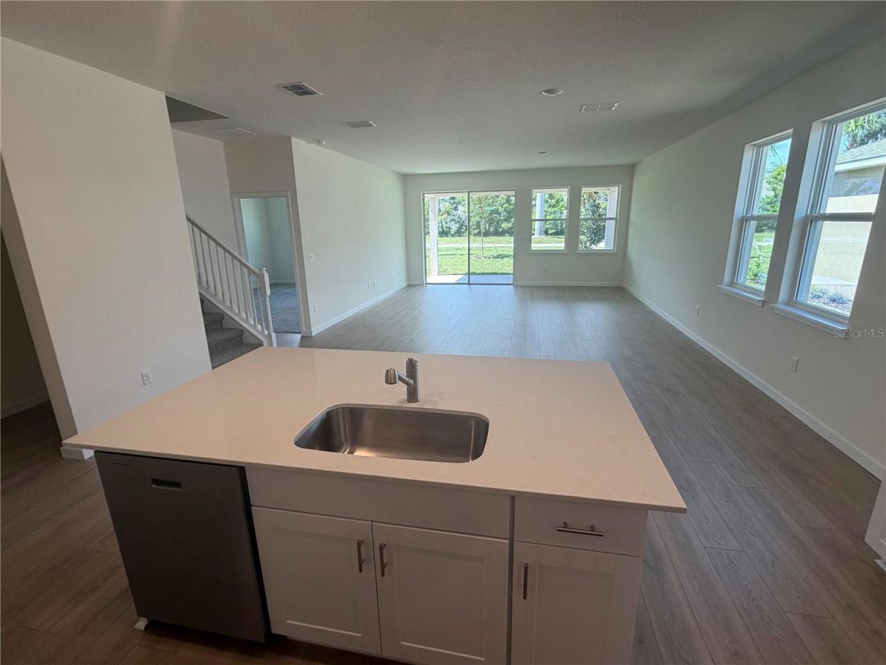 Photo 3 of 3024 Kingsman Trl, Ormond Beach, FL 32174
