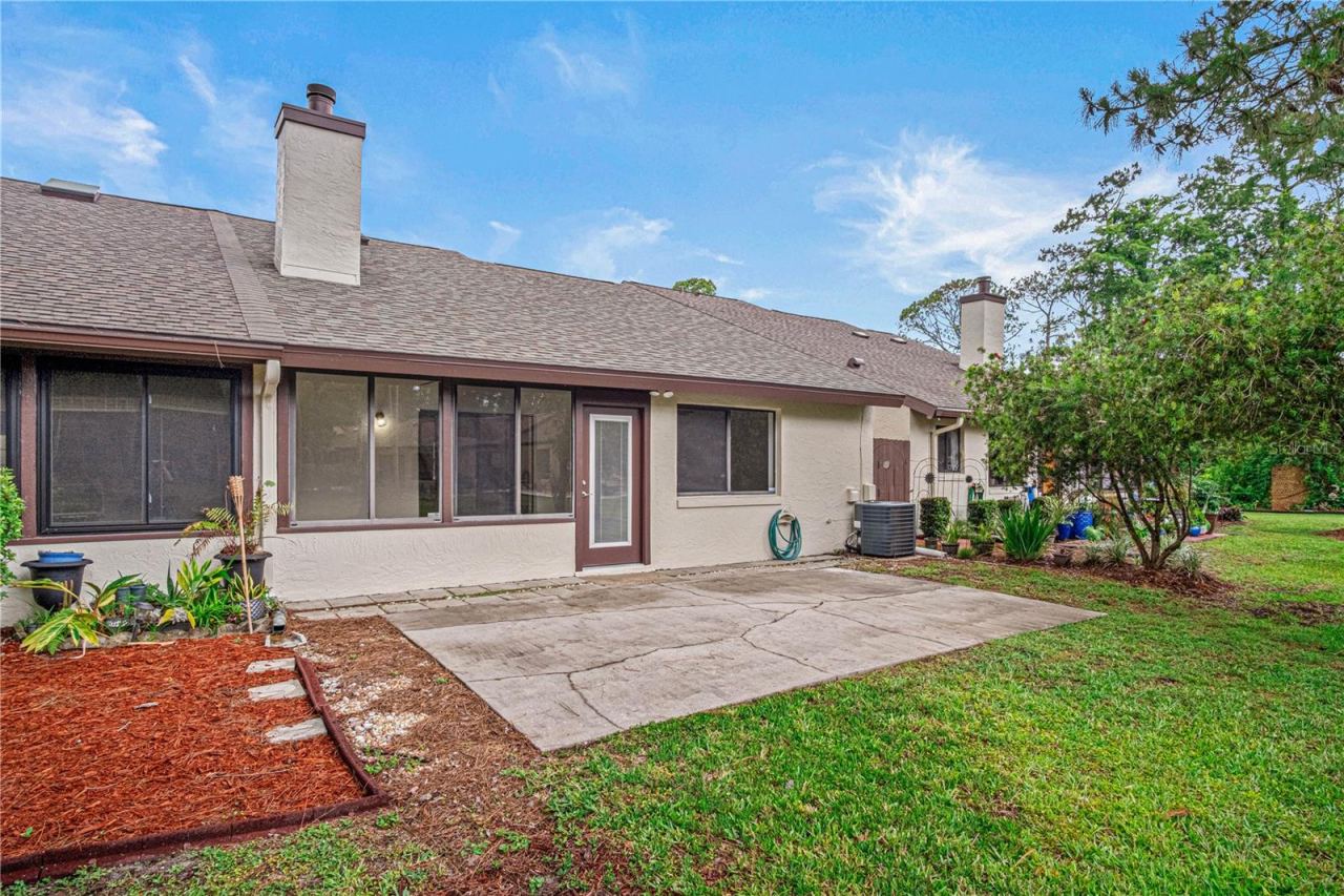Photo 3 of 138 Fox Fire Cir, Daytona Beach, FL 32114