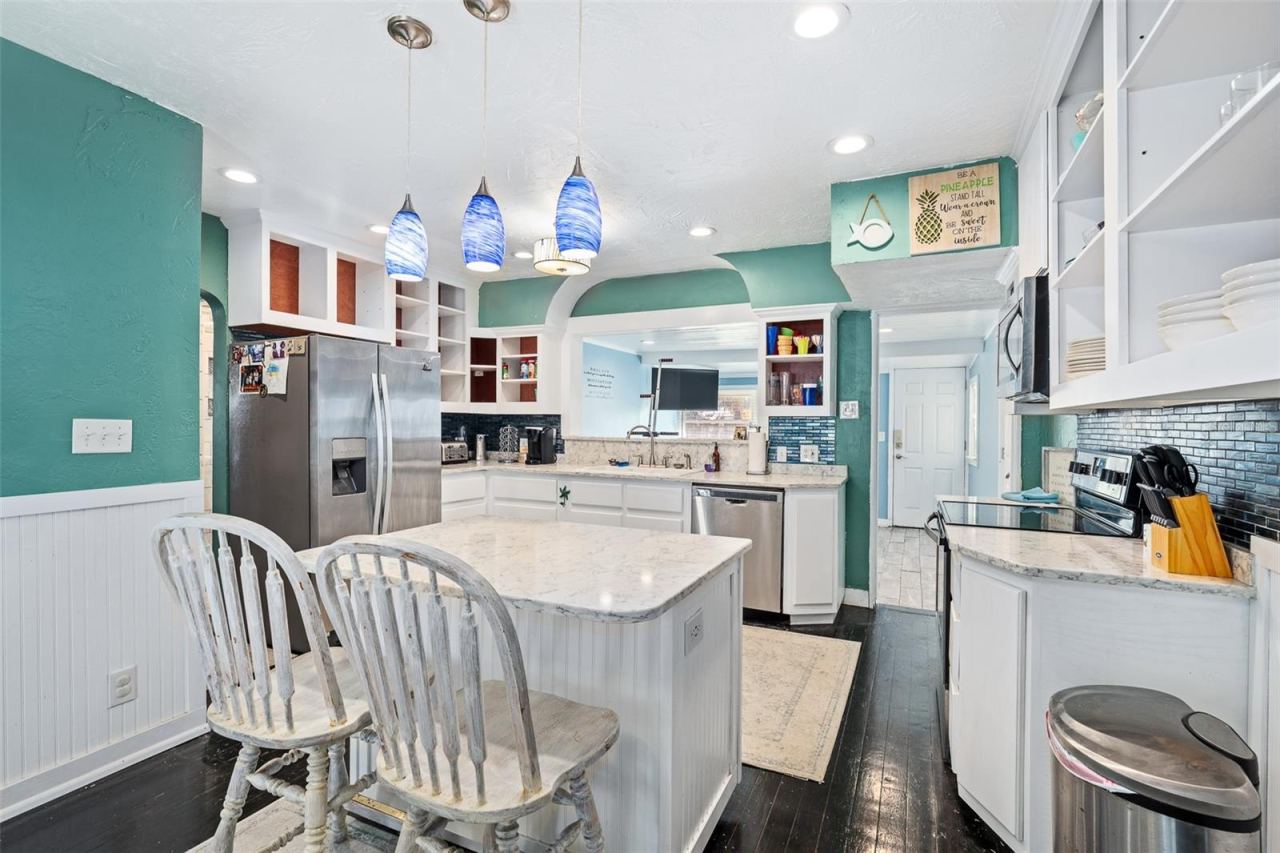 Photo 3 of 129 S Wild Olive Ave, Daytona Beach, FL 32118