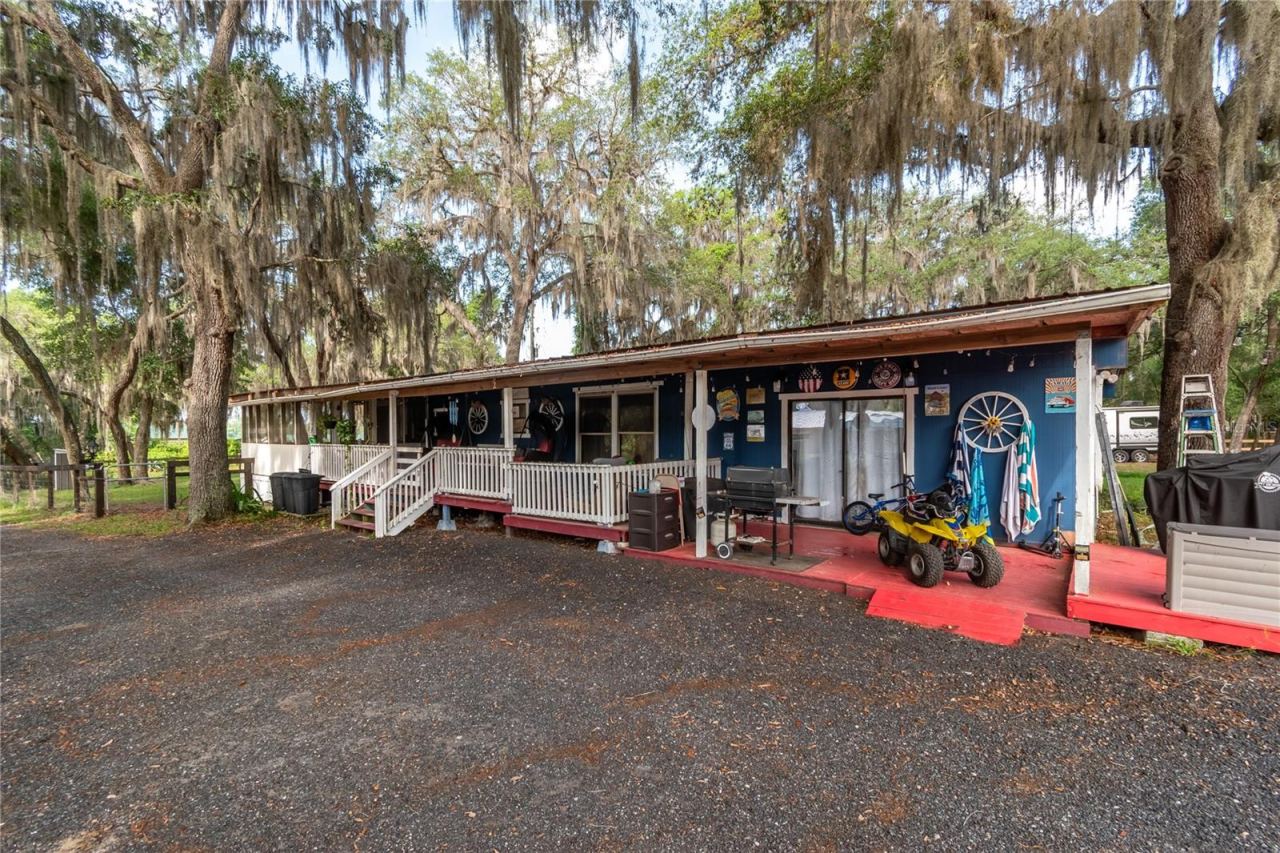 Photo 3 of 134 Faye St, Hawthorne, FL 32640