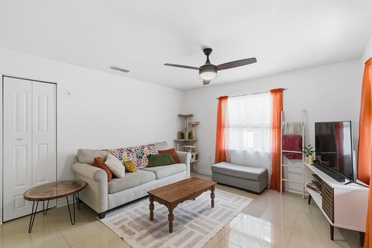 Photo 2 of 950 S Parsons Ave, Deland, FL 32720