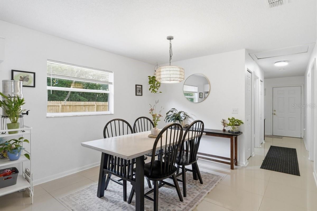 Photo 3 of 950 S Parsons Ave, Deland, FL 32720