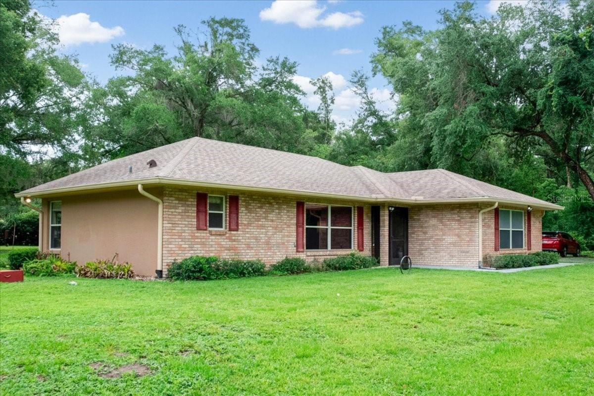 Photo 3 of 267 N Orange Ave, Lake Helen, FL 32744