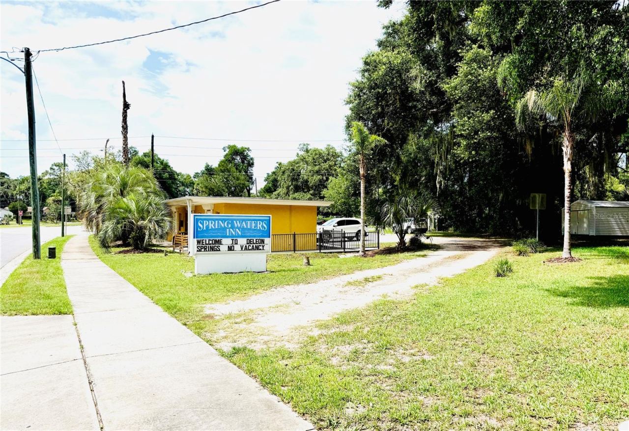 Photo 2 of 4851 Us Highway 17 Hwy, De Leon Springs, FL 32130