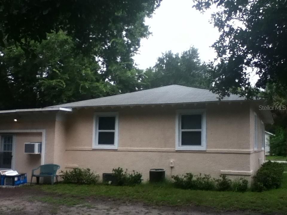 Photo 3 of 486 Oak St, New Smyrna Beach, FL 32168
