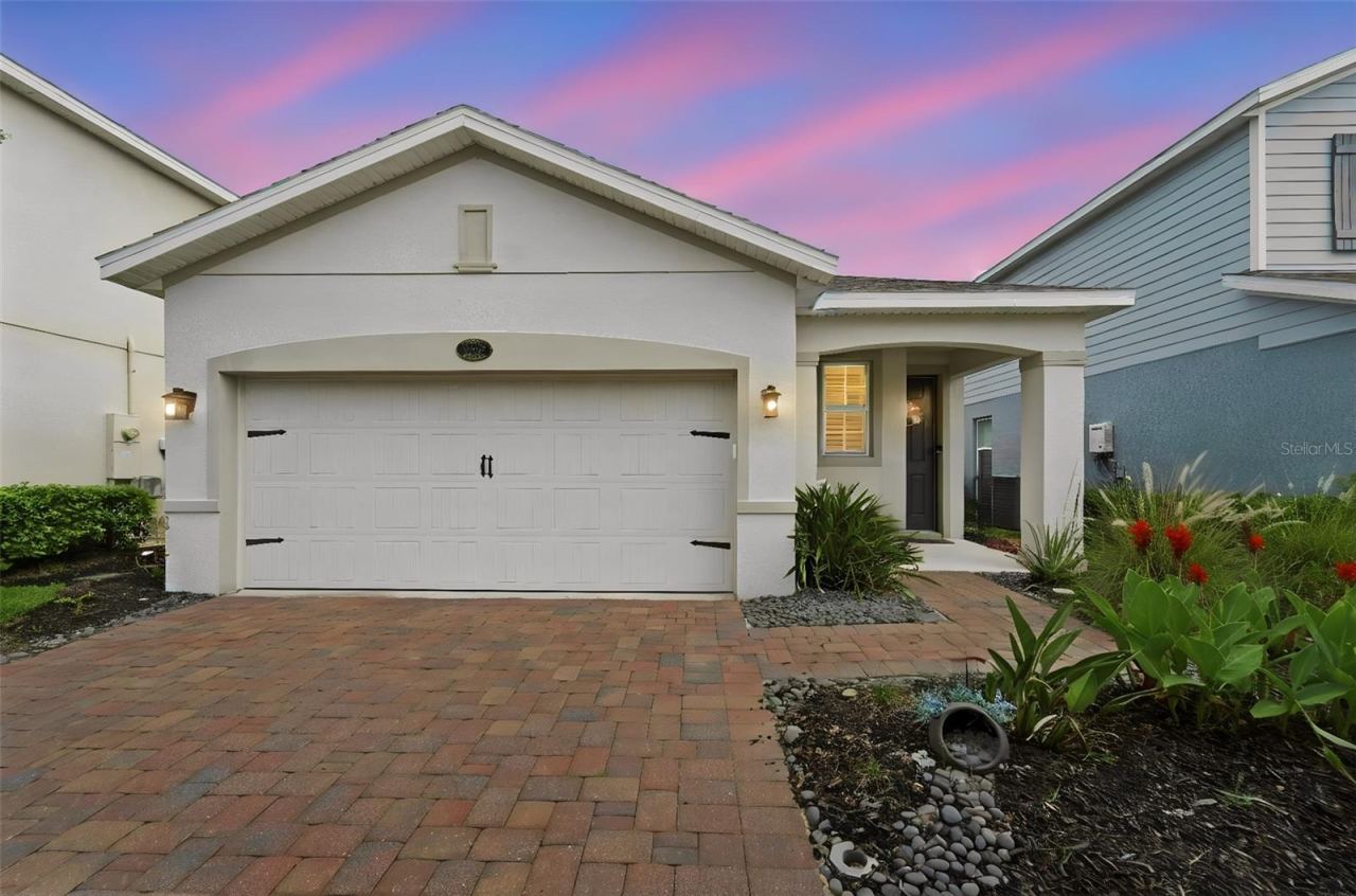 1395 Riley Cir, Deland, FL 32724