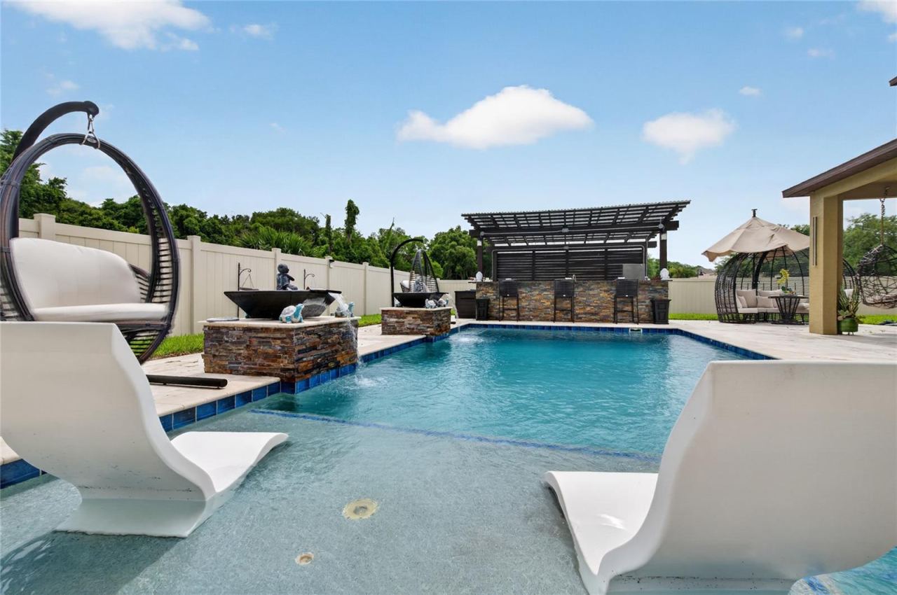 Photo 2 of 1801 Waterside Oaks Dr, Orange City, FL 32763