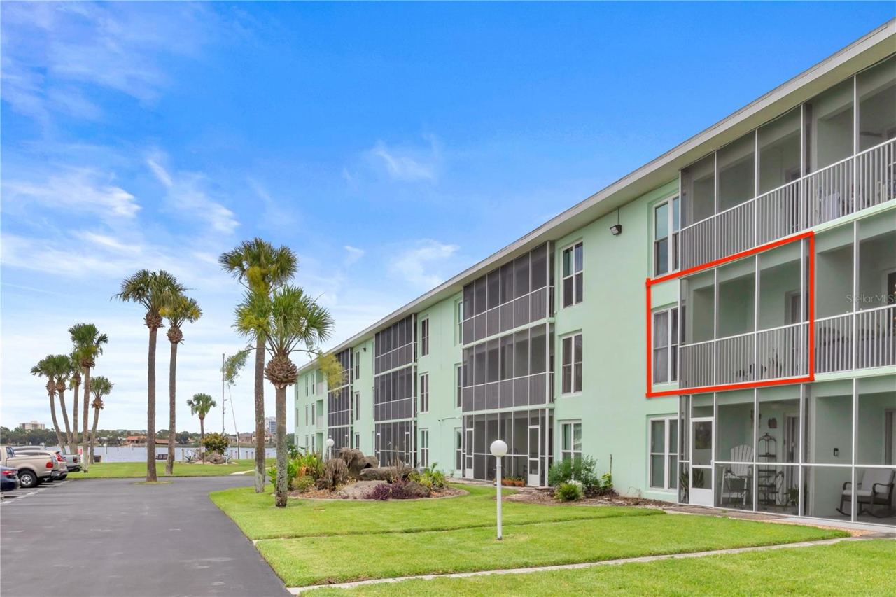 Photo 2 of 715 S Beach St #211d, Daytona Beach, FL 32114