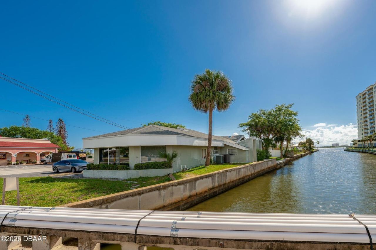 2763 S Ridgewood Ave, South Daytona, FL 32119